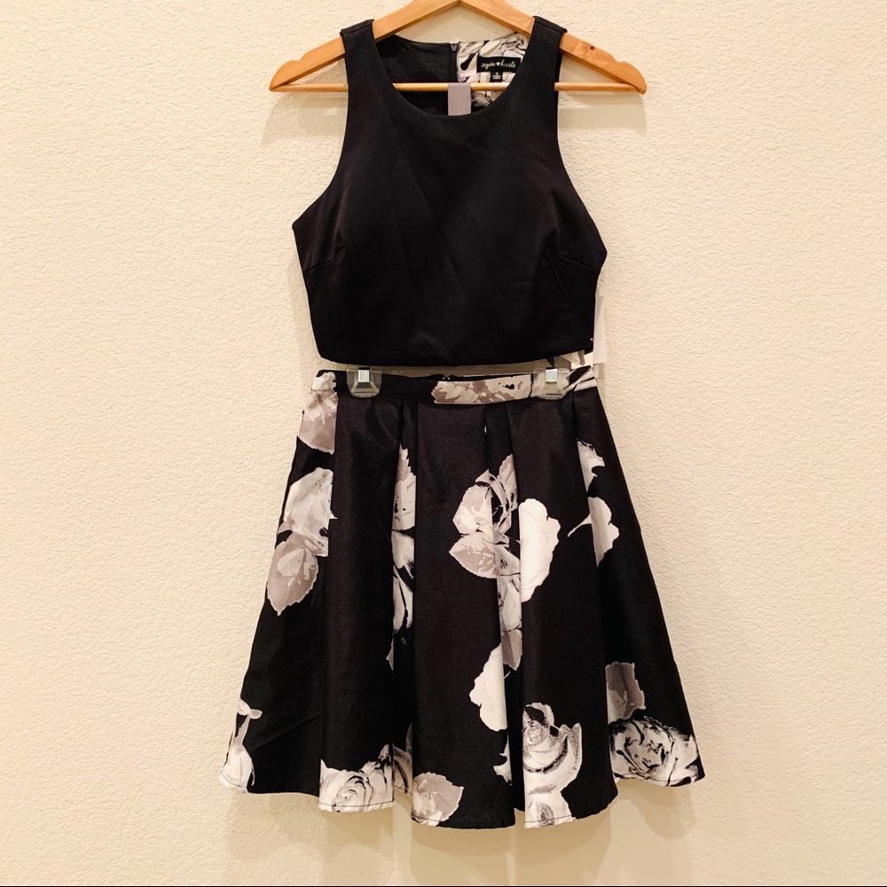 🆕Sequin Hearts Separates -Crop Top & Floral Skirt